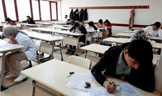 2025 YKS Tercih Süreci Başlıyor: Kılavuz ve Taban Puanlar Ne Zaman Açıklanacak?