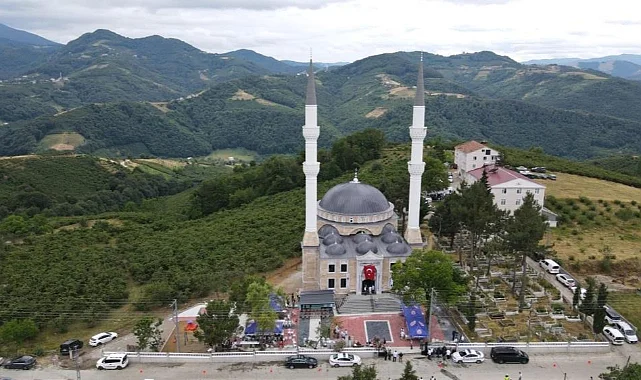 Bafra'da Süleyman Soylu’nun Destek Verdiği Cami İbadete Açıldı