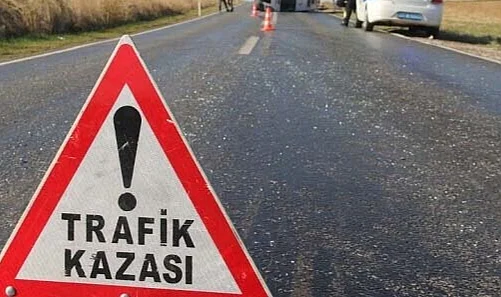 Çarşamba'da Otomobil Devrildi: 2 Genç Yaralı