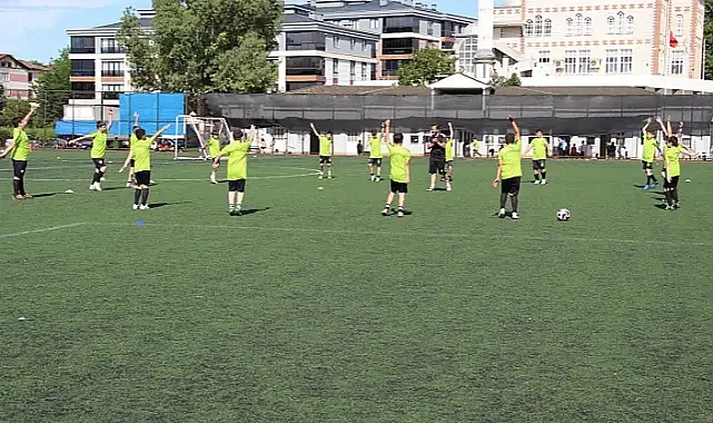 Çarşambaspor Yaz Futbol Okulu Başladı