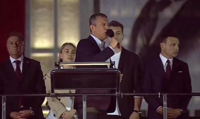 CHP Lideri Özgür Özel Açıkladı: Ekrem İmamoğlu İçin 20 Milyon İmza Toplandı