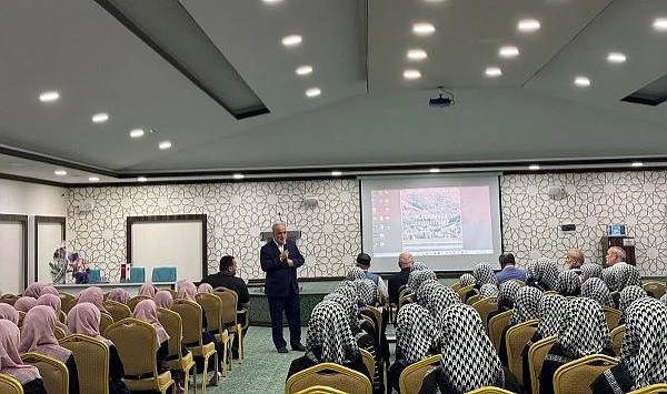 Diyanet İşleri Başkan Yardımcısı İşliyen'den Ladik'te Konferans