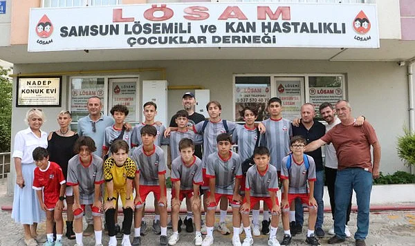 Kadıköysporlu Futbolculardan Lösemili Çocuklara Anlamlı Ziyaret