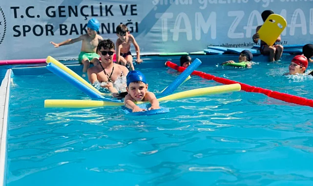 Salıpazarı'nda Yüzme Bilmeyen Kalmasın Projesi Yüz Güldürüyor!