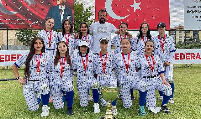 Samsun Büyükşehir Softbol Takımı Türkiye 3.’sü Oldu