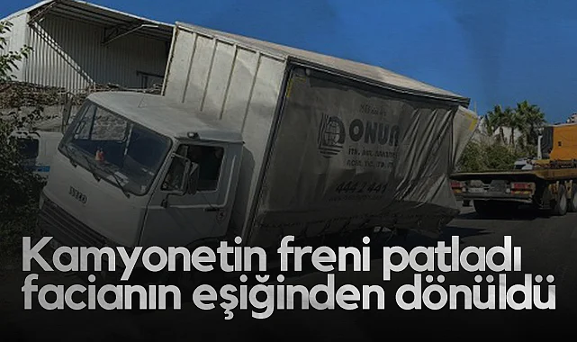 Samsun’da Kamyonetin Freni Boşaldı: Kaldırıma Çıkarak Facia Önledi