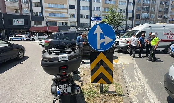 Samsun'da Motosikletle SUV Araç Çarpıştı