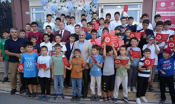 Samsun'da Yaz Kur'an Kursları Coşkuyla Kapandı