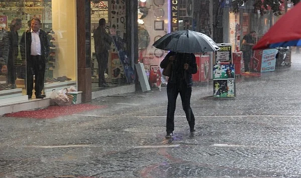 Samsun Dahil 34 Kentte Sağanak ve Fırtına Alarmı!