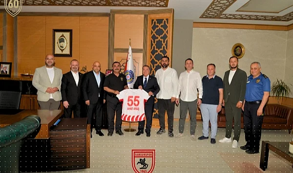 Samsunspor Yönetimi Emniyet Müdürü Arıbaş'ı Ziyaret Etti