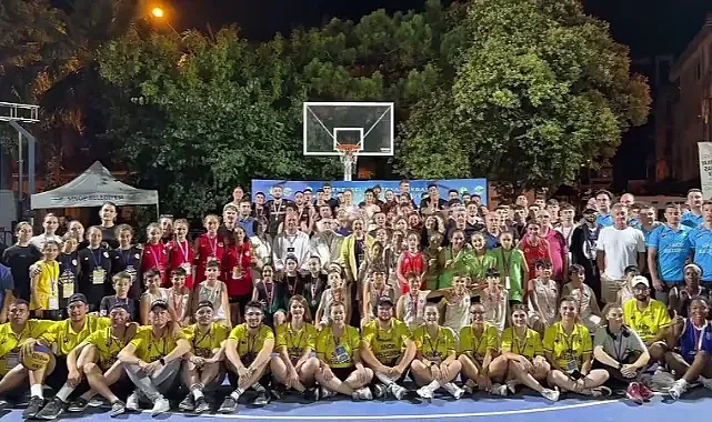 Samsunuz Spor Kulübü, Sinop'tan Şampiyonluk Kupasıyla Döndü!