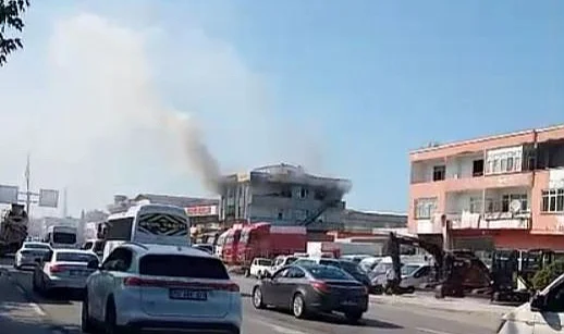 Tekkeköy'de Ev Yangını: 84 Yaşındaki Kişi Son Anda Kurtarıldı