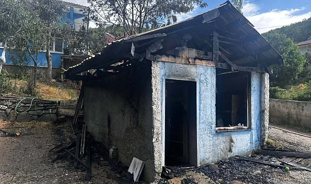 Vezirköprü'de Elektrik Kontağı Yangına Neden Oldu