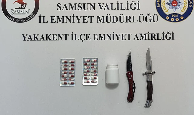 Yakakent Polisi Sentetik Hap ve Bıçak Ele Geçirdi