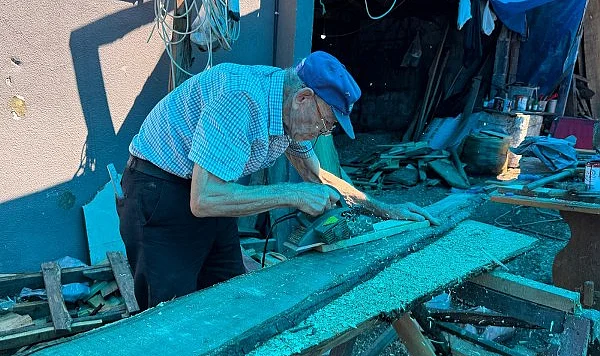 60 Yıllık Ahşap Gemi Ustası: Çırak Yetişmiyor, Meslek Yok Oluyor