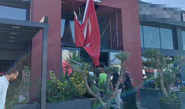 Atakum’da Bayrak Asmak İsterken 3 Metreden Düştü