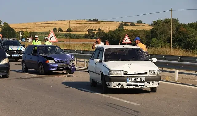 Bafra'da Yola Çıkan İnek Kazaya Neden Oldu: 4 Kişi Yaralandı