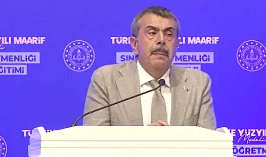 Bakan Tekin’den Serbest Kıyafet Açıklaması: Maddi Külfete Karşıyız