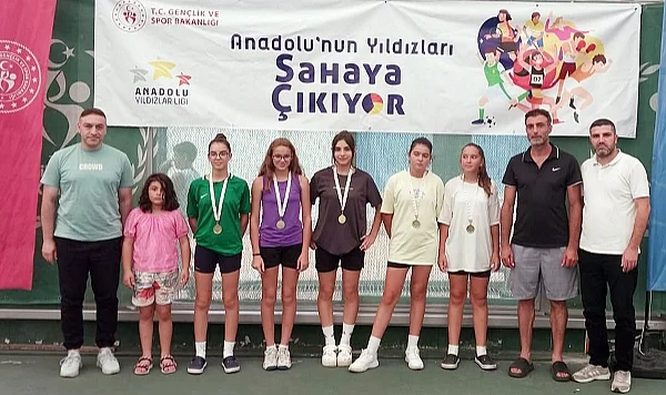 Canik'te Tenis Şöleni Sona Erdı: Ödüller Verildi