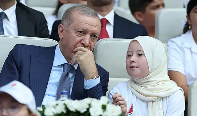 Cumhurbaşkanı Erdoğan'dan Gençlere Mesaj: Türkiye'nin Geleceğini Şekillendirecek Evlatlarım