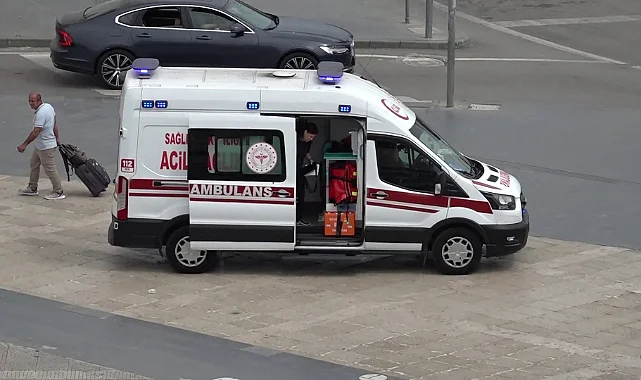 Cumhuriyet Meydanı'nda Şok Eden Kaza