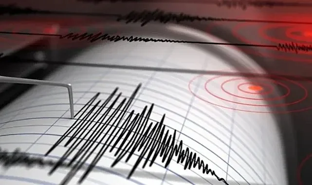 İstanbul'da Gece Yarısı Korkutan Deprem