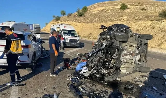 Kafa Kafaya Çarpışma Can Aldı: 4 Ölü, 2 Yaralı