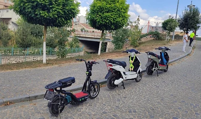 Kavak’ta Denetimler Sıkılaştı: Tescilsiz Araçlar Trafikten Men Edildi