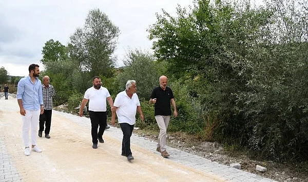 Ladik'in Mahalleleri Kilit Parkeyle Yenileniyor