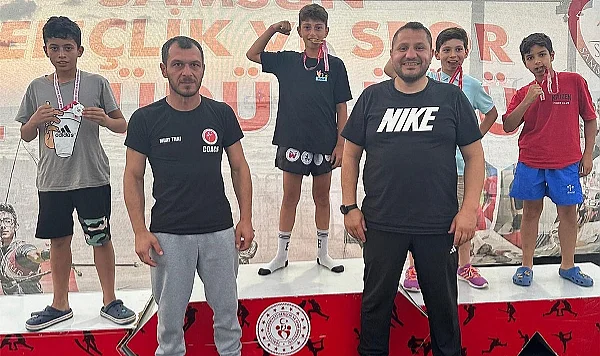 Muay Thai Turnuvası Nefes Kesti: Şampiyonlar Belli Oldu