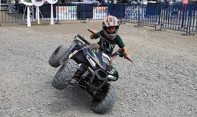 Nebiyanfest'in En Küçüğü Ömer Ali Motoruyla Şov Yaptı