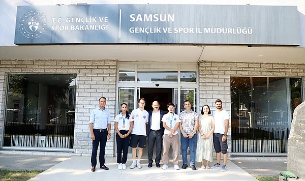 Samsun Buz Akademi'den Madalya Yağmuru