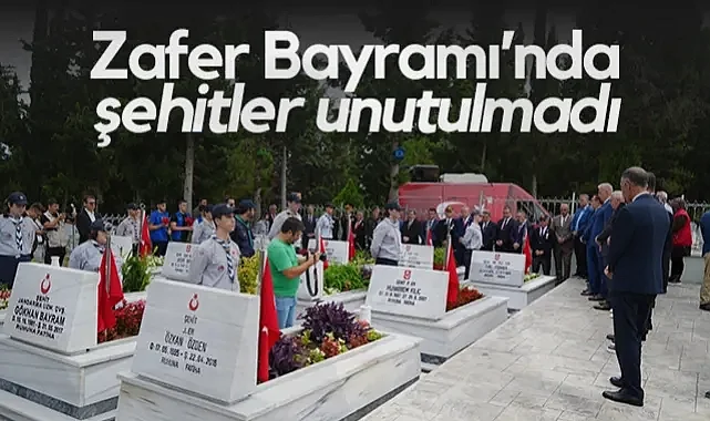 Samsun'da 30 Ağustos Zafer Bayramı'nda Şehitliklere Anlamlı Ziyaret