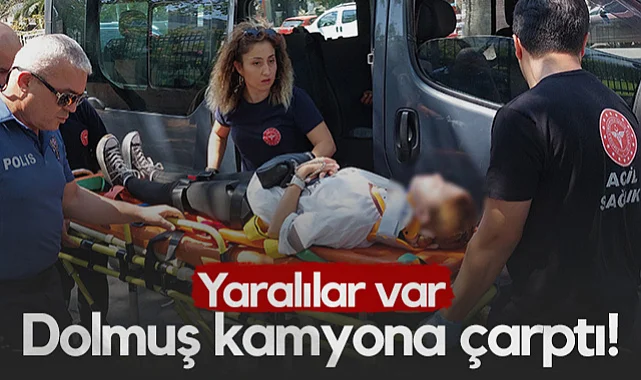 Samsun'da Dolmuş Kamyona Çarptı! Yaralılar Var...
