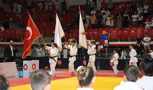 Samsun'da Judo Şöleni Başladı: 5 Ülkeden 600 Sporcu Tatamide