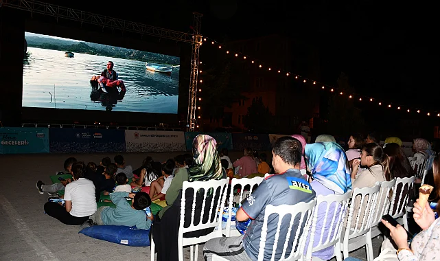 Samsun'da Nostaljik Açık Hava Sinema Gecesi