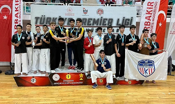 Samsun Karate Takımı, Diyarbakır'da Kürsüye Çıktı