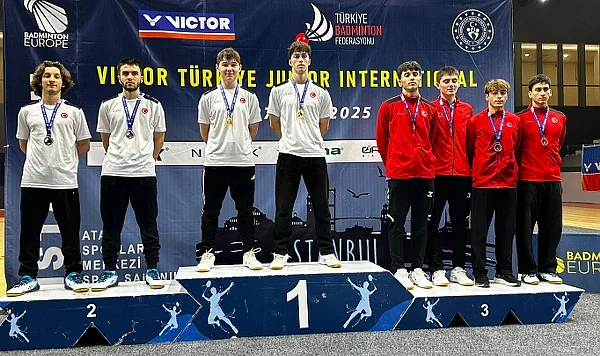 Samsunlu Milli Badmintoncular Madalyaya Doymadı