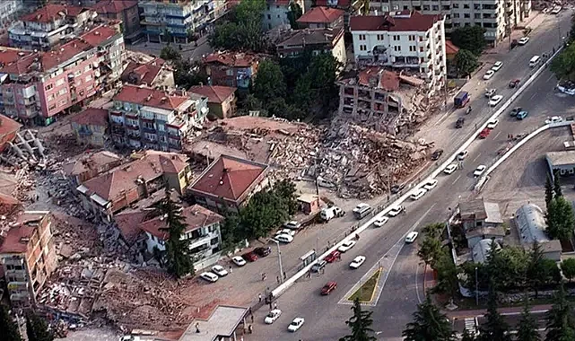 Türkiye’nin Hafızasına Kazınan Felaket: 17 Ağustos Marmara Depremi’nin 26. Yılı