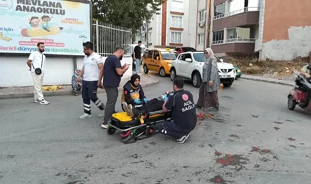 Bafra’da 3 Tekerlekli Bisiklet Devrildi: 2 Kişi Yaralandı