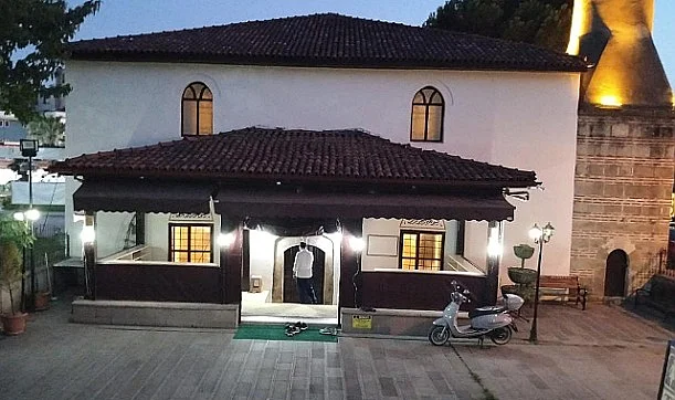 Bafra’da Cami Hırsızlığı Şüphelileri Yakalandı