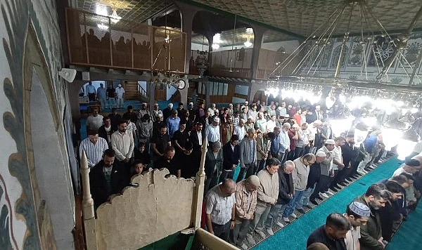 Bafra'da Filistin'e Destek İçin Sabah Namazı Buluşması