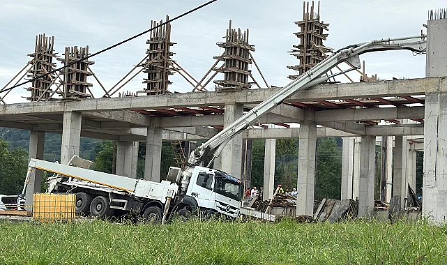 Devrilen Beton Pompası Can Aldı: 26 Yaşındaki İşçi Hayatını Kaybetti