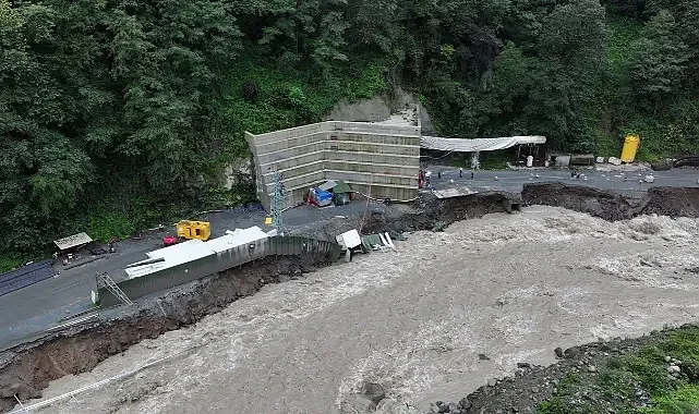 Doğu Karadeniz’de Bir Günde Yıllık Yağış Düştü: Sel ve Heyelan Felaketi
