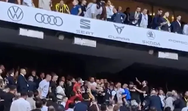 Fenerbahçe Kongresi'nde Tansiyon Yükseldi! 