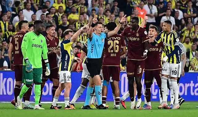 Fenerbahçe-Trabzonspor Maçı Sonrası Spor Yazarları Ne Dedi? Skandal Kararlar...