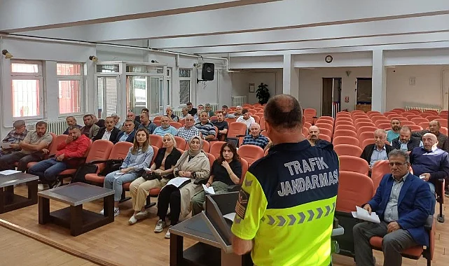 Havza’da Okul Servis Şoförleri ve Rehber Personele Trafik Eğitimi