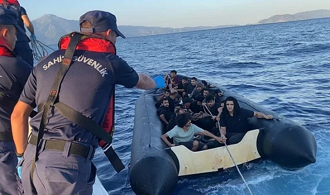 Kuşadası Açıklarında Ölüme Terk Edilen Göçmenlere Türk Sahil Güvenliği Yetişti