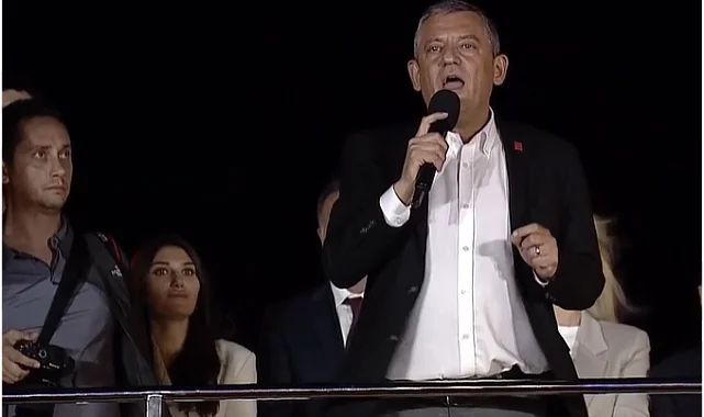 On Binler Bahçelievler’e Akın Etti: Özgür Özel Konuştu