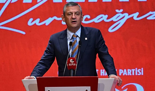 Özgür Özel'den Tarihi Rest: Hayatı Durma Noktasına Getirecek Eylemler Yaparız